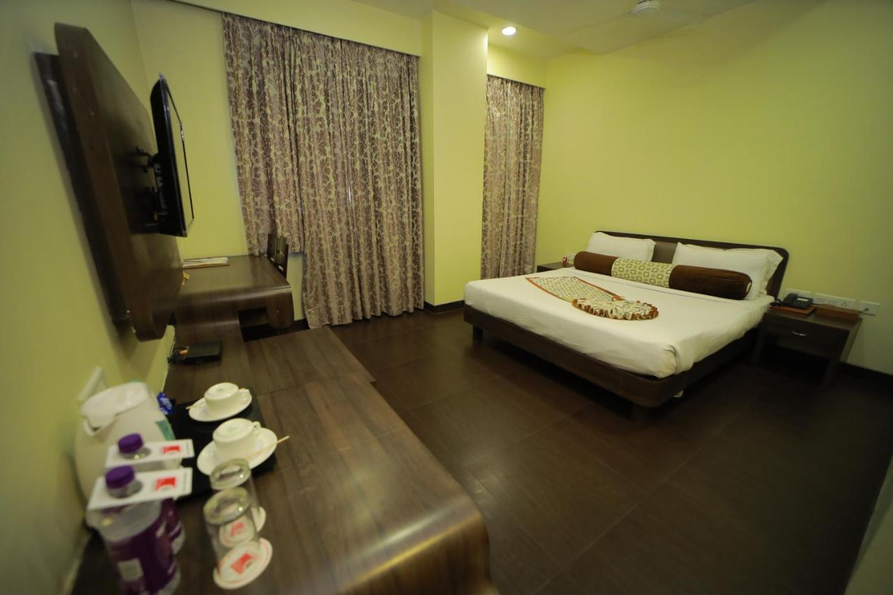 Vijaya Tej Clarks Inn Патна Экстерьер фото