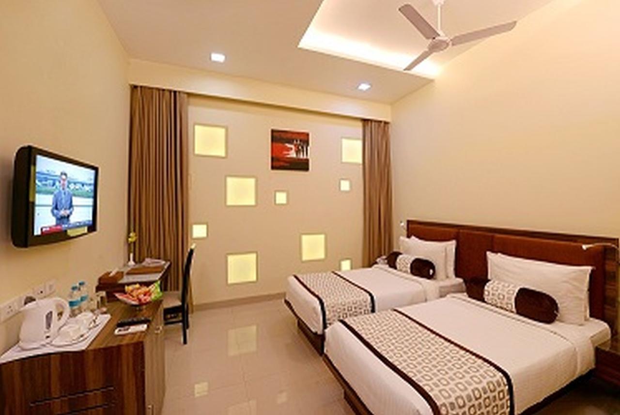 Vijaya Tej Clarks Inn Патна Экстерьер фото